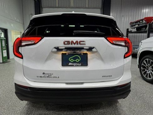 Certified 2023 GMC Terrain SLE w/ Driver Convenience Package AWD/4WD image 4