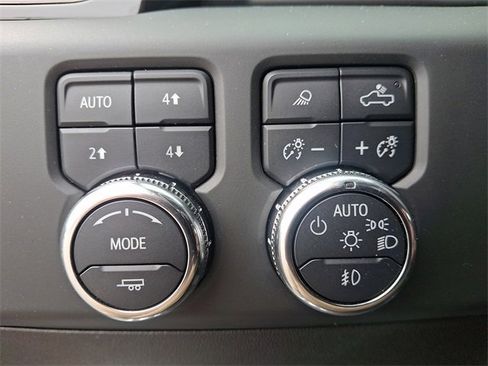 Used 2024 GMC Sierra 2500 AT4 w/ AT4 Premium Plus Package image 25