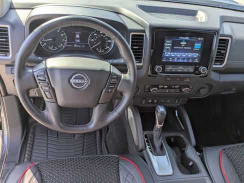 Used 2024 Nissan Frontier SV w/ SV Convenience Package RWD image 16