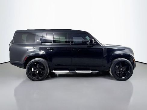 Certified 2023 Land Rover Defender 130 X-Dynamic SE AWD/4WD image 4