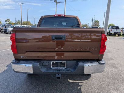 Used 2017 Toyota Tundra SR5 w/ SR5 Upgrade Package