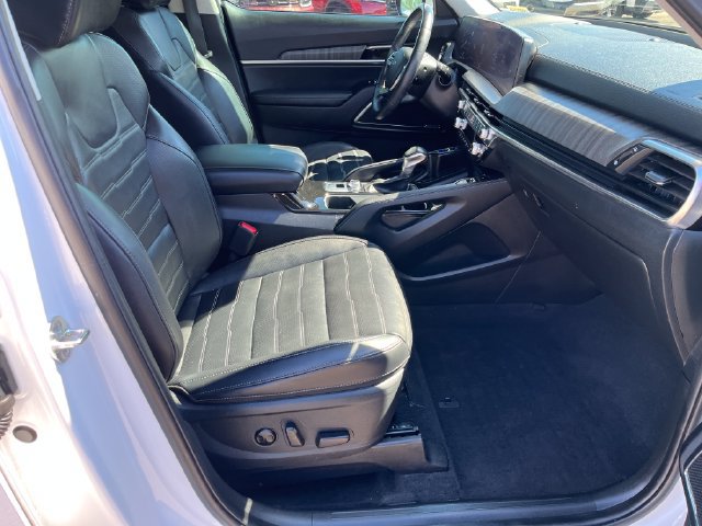 Used 2024 Kia Telluride SX Prestige w/ Towing Package AWD/4WD image 24
