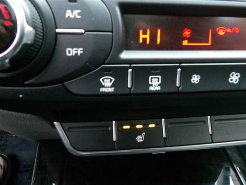 Used 2016 Kia Sorento EX image 29