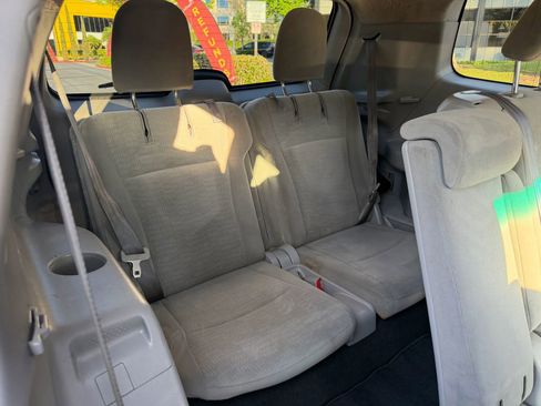 Used 2013 Toyota Highlander Plus image 28