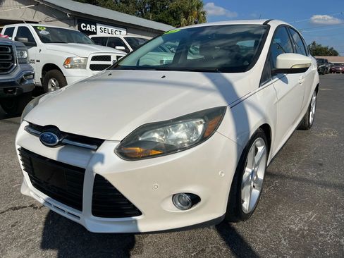 Used 2012 Ford Focus Titanium image 2