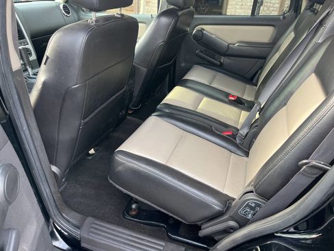 Used 2007 Ford Explorer XLT image 22
