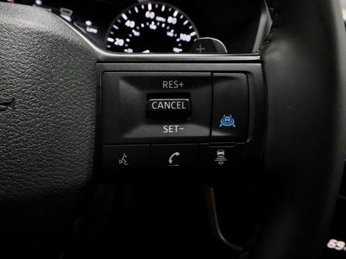 Certified 2025 Nissan Rogue SV image 29