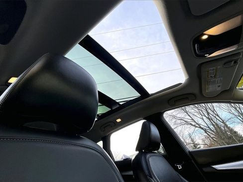 Used 2019 INFINITI QX50 Essential w/ Premium Heat Package image 22