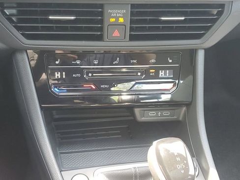 New 2026 Volkswagen Jetta SE image 29