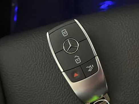 Certified 2026 Mercedes-Benz GLB 250 4MATIC image 38