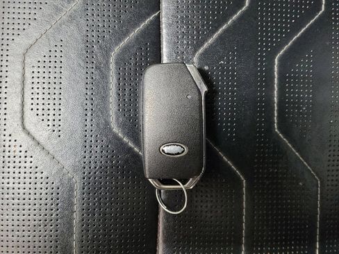 Used 2020 Kia Telluride SX w/ SX Prestige Package image 32