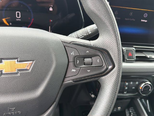 Used 2025 Chevrolet TrailBlazer LT FWD image 23