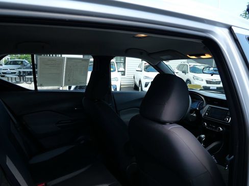 Used 2019 Nissan Kicks SV FWD image 24