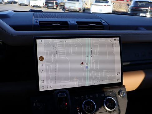 New 2026 Land Rover Defender 130 X-Dynamic SE image 19