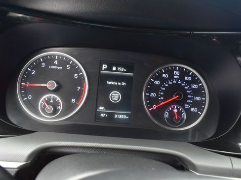 Used 2023 Kia K5 LXS image 9