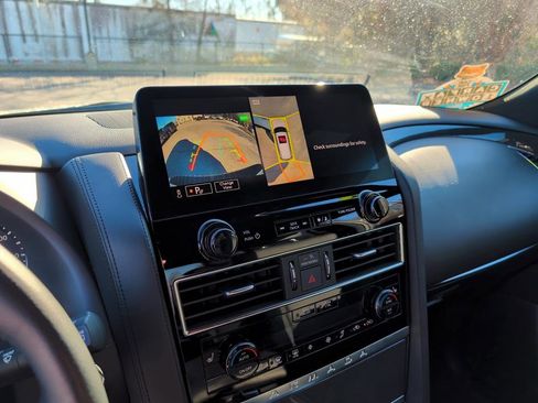 Used 2024 Nissan Armada SL w/ Midnight Edition Package image 23