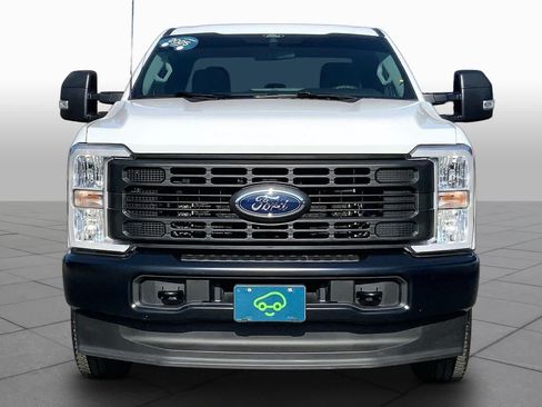 Used 2025 Ford F250 XL AWD/4WD image 4