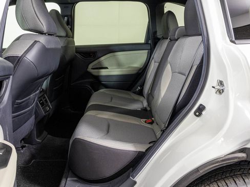 Used 2026 Subaru Forester Premium AWD/4WD image 38