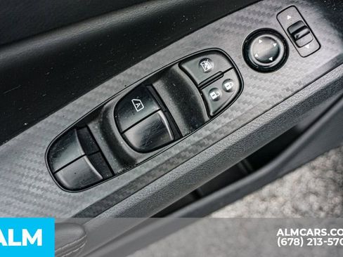 Used 2025 Nissan Altima 2.5 SV image 46