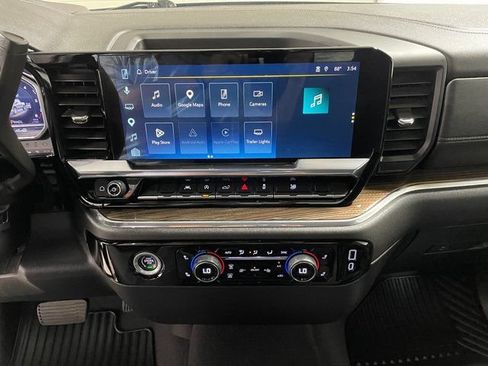 Used 2024 Chevrolet Silverado 1500 LT AWD/4WD image 16