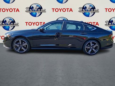 Used 2025 Honda Accord Sport image 4