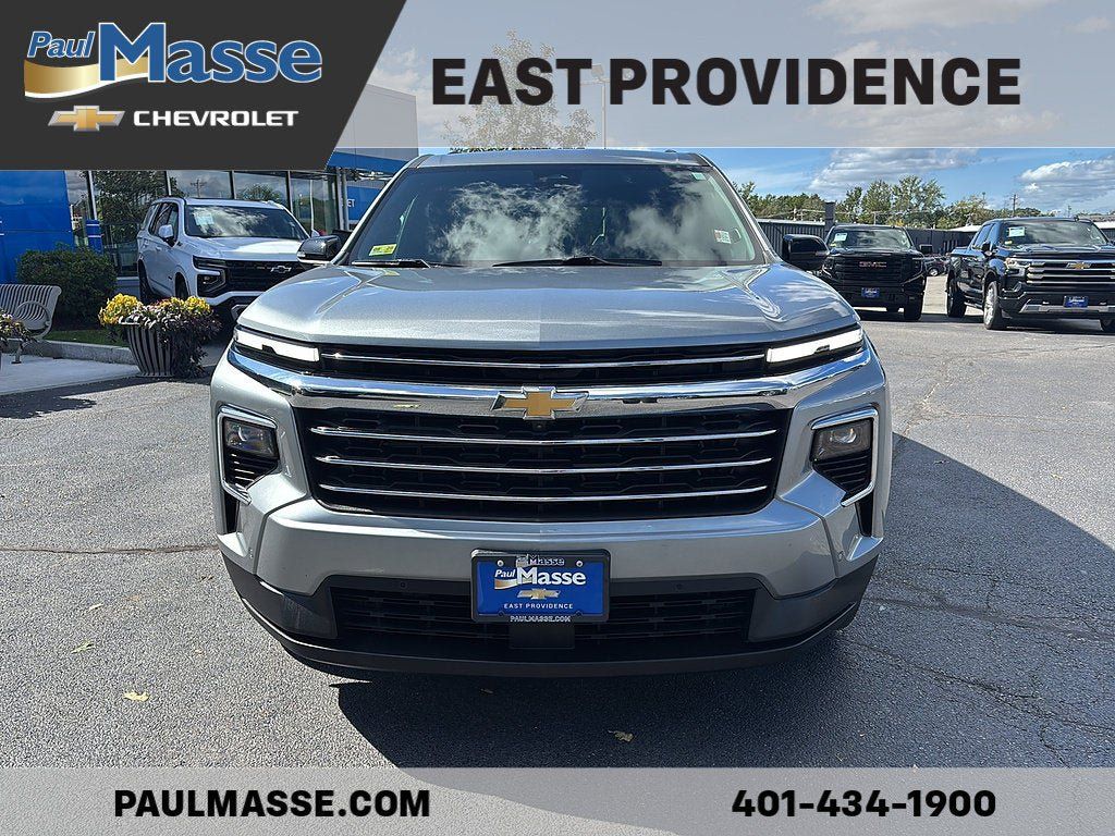 Certified 2024 Chevrolet Traverse LT w/ Enhanced Driving Package AWD/4WD image 2