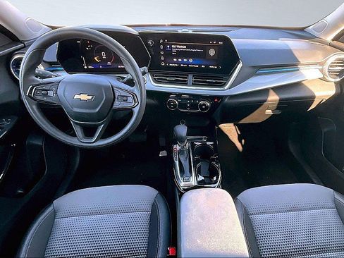 Used 2024 Chevrolet Trax LT image 16