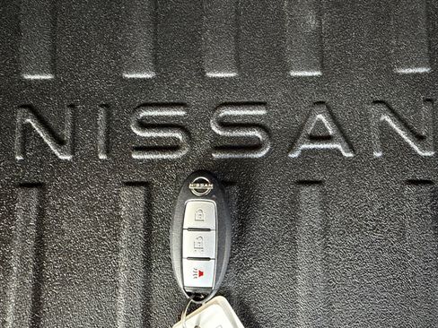 Used 2022 Nissan Pathfinder S FWD image 29