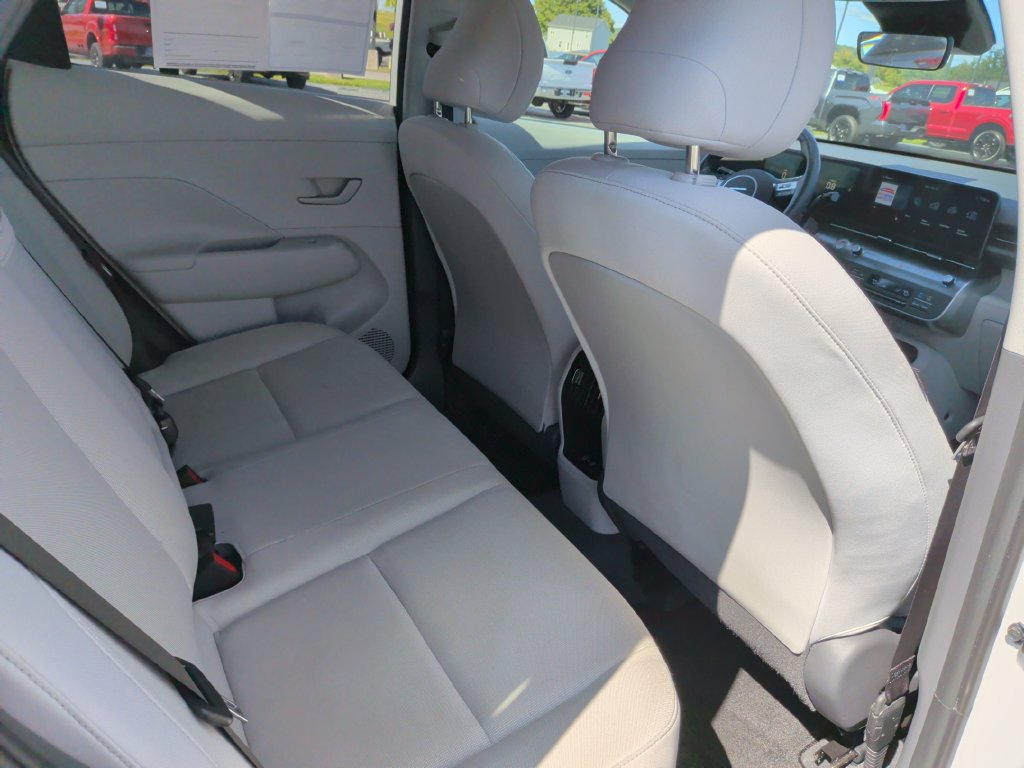 Used 2024 Hyundai Kona SEL AWD/4WD image 17