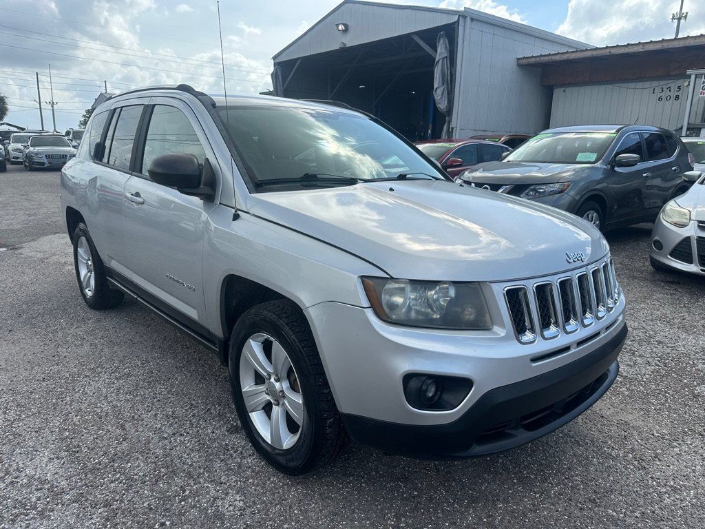 Used 2014 Jeep Compass Sport w/ Power Value Group FWD image 3