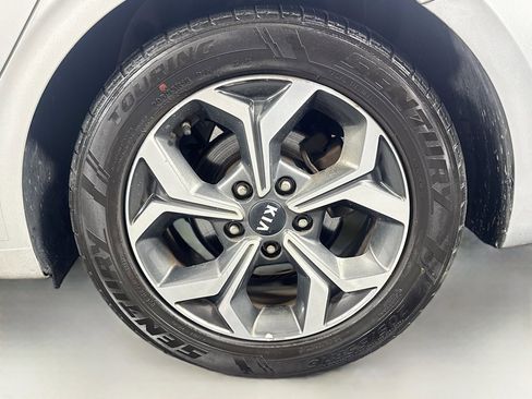 Used 2019 Kia Forte LXS image 30