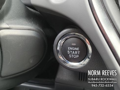 Certified 2025 Subaru Crosstrek 2.5i Limited w/ Crosstrek Mirror Package image 30