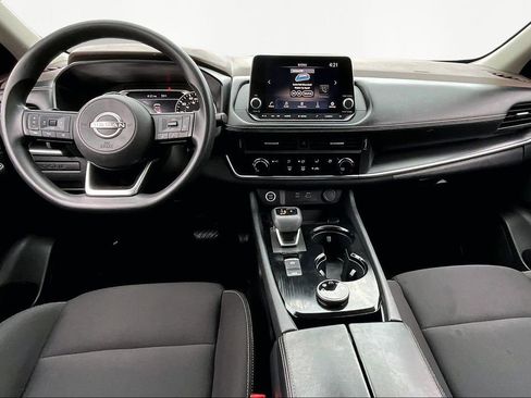 Used 2023 Nissan Rogue S image 8
