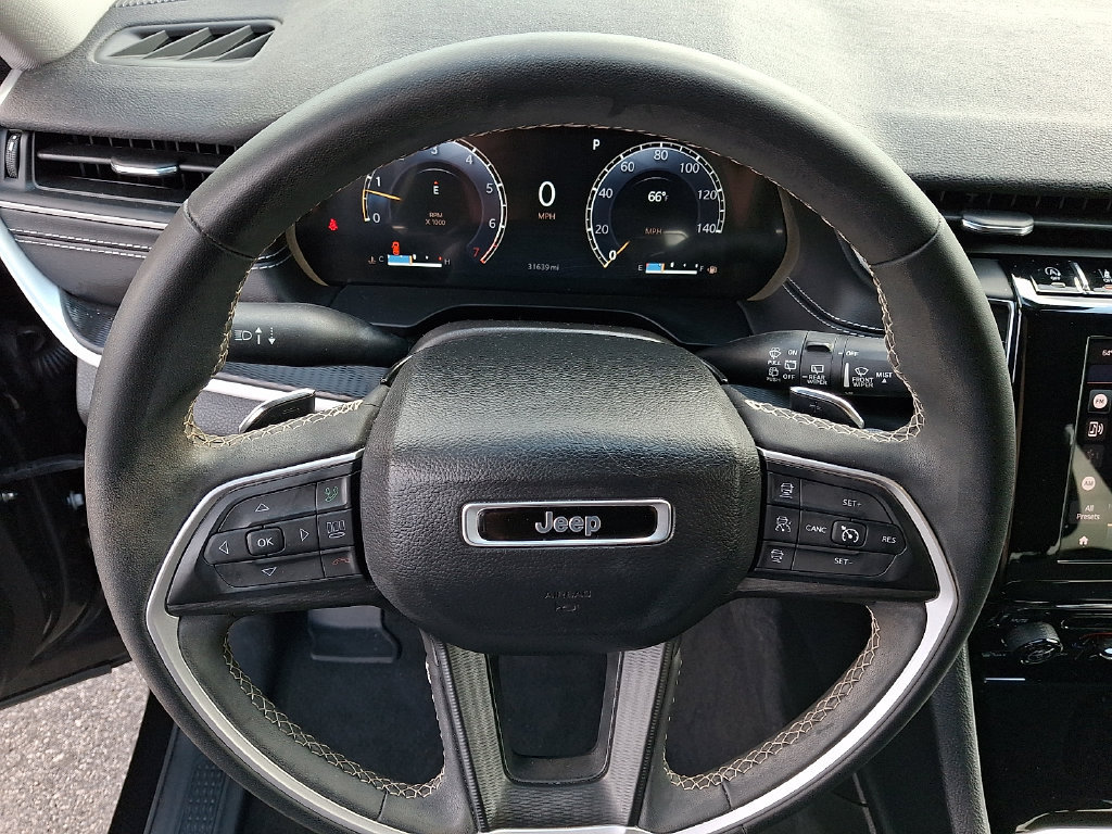Certified 2023 Jeep Grand Cherokee Laredo X AWD/4WD image 19