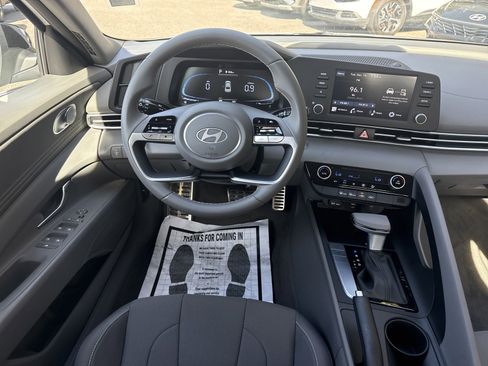 Certified 2025 Hyundai Elantra Sport image 15