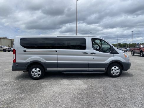 Used 2018 Ford Transit 350 XLT RWD image 9