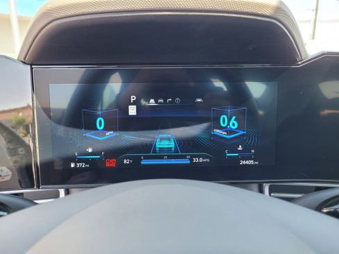 Used 2025 Hyundai Elantra SEL FWD image 24