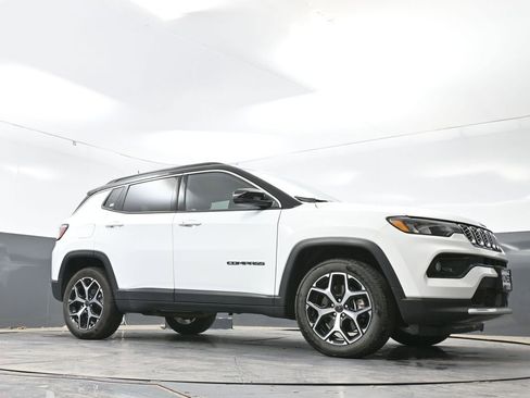 Used 2025 Jeep Compass Limited AWD/4WD image 48