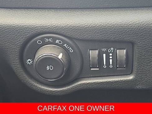 Used 2022 Chrysler Pacifica Touring-L w/ S Appearance Package FWD image 23