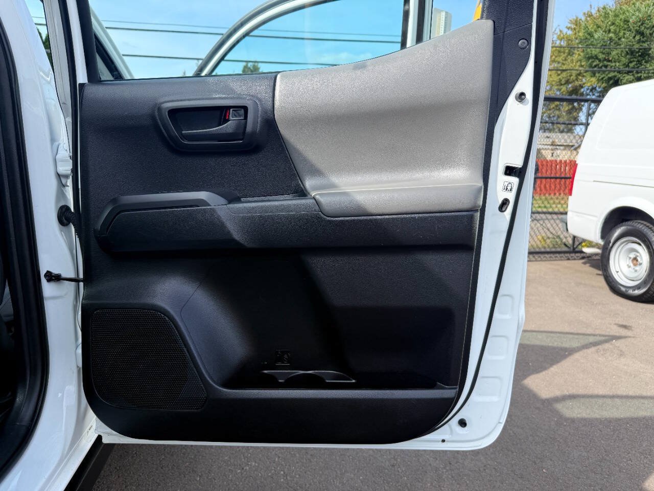 Used 2018 Toyota Tacoma SR w/ SR Convenience Package RWD image 26