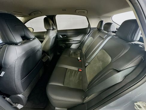 Used 2024 Nissan Ariya FWD image 26