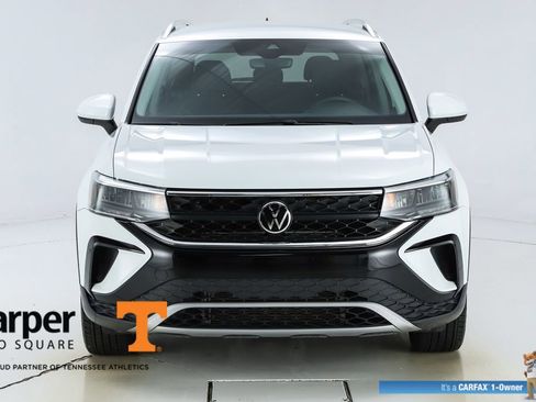 Used 2023 Volkswagen Taos SE w/ Black Wheel Package FWD image 16