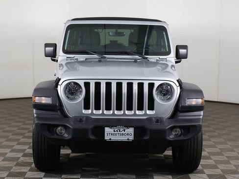 Used 2022 Jeep Wrangler Unlimited Sport w/ Sun And Sound Package AWD/4WD image 9