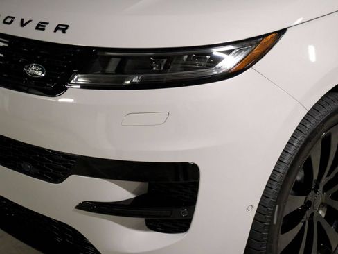 New 2026 Land Rover Range Rover Sport Dynamic SE AWD/4WD image 19
