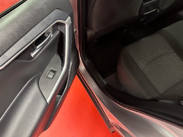 Certified 2025 Toyota RAV4 XLE AWD/4WD image 12