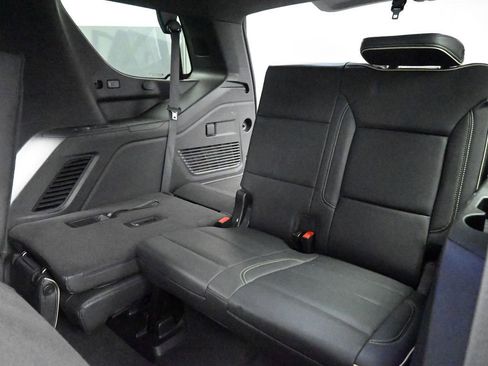 Used 2024 GMC Yukon SLT image 41