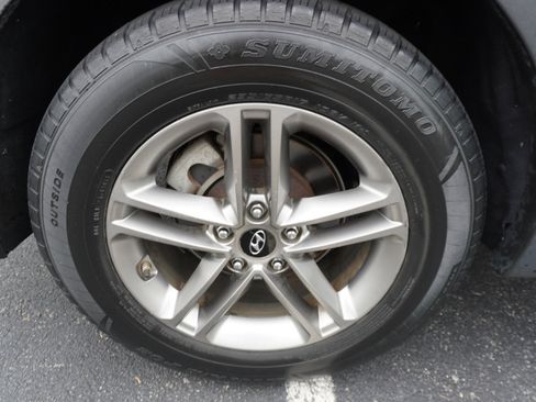 Used 2017 Hyundai Santa Fe Sport image 37