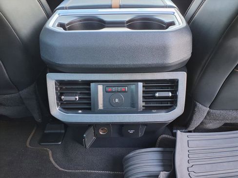 Used 2024 Ford F250 Platinum image 15