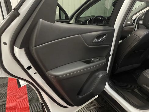 Used 2023 Chevrolet Blazer LT FWD image 38