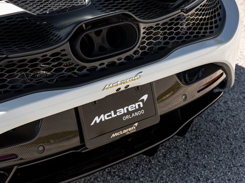 Used 2024 McLaren 750S Spider image 22